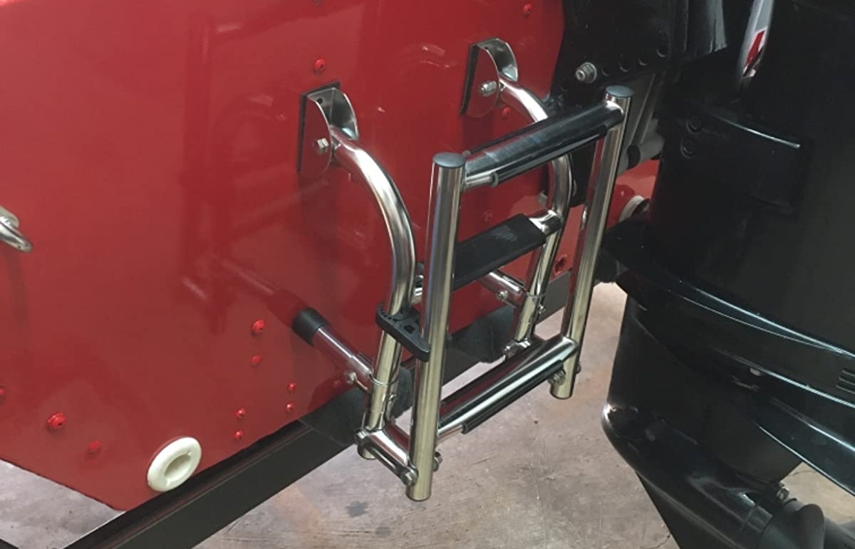 Összecsukható beszálló létra